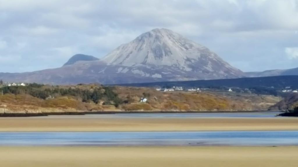 Caisleain Oir Hotel Annagry Exteriör bild